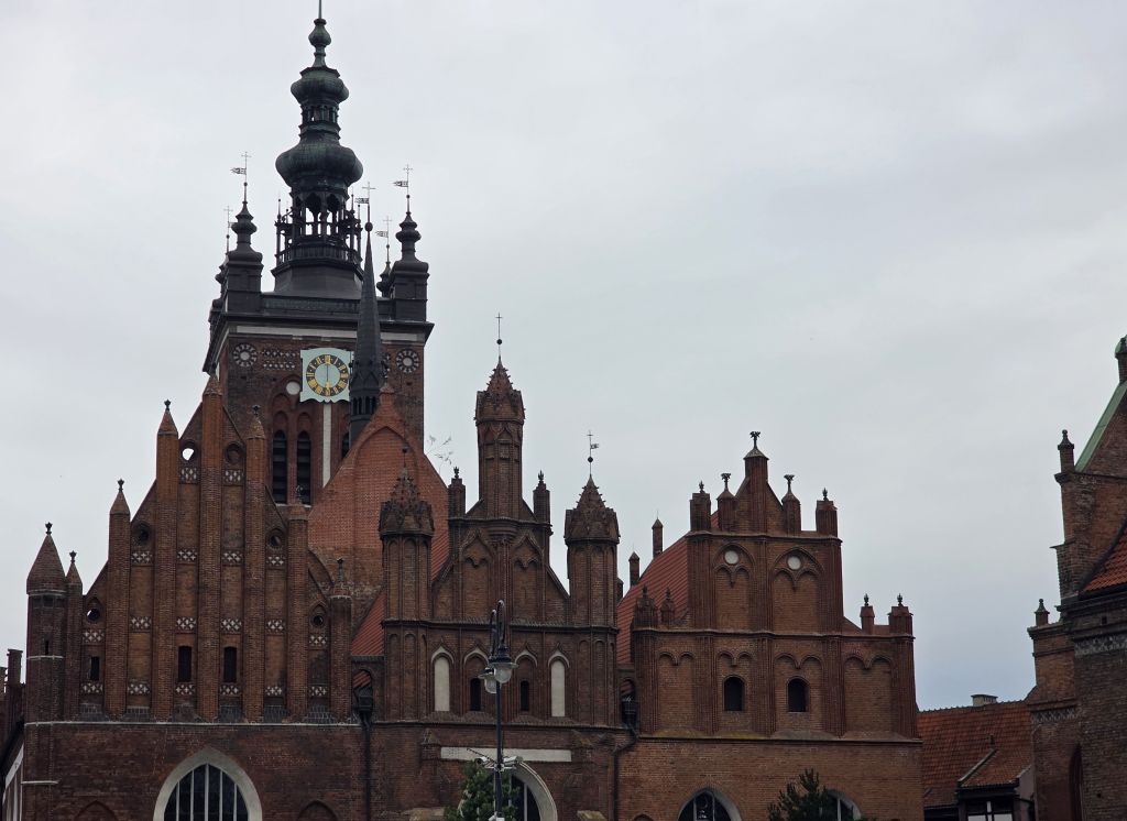 Die imposante Marienkirche in der Altstadt von Danzig.