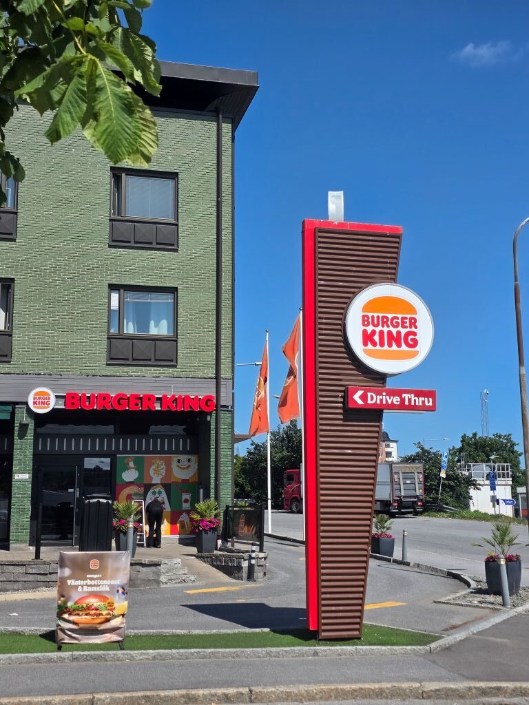 Burger-King-Filiale in Stockholm bei unserer ungeplanten ersten Abfahrt auf dem Weg zum Hotel.