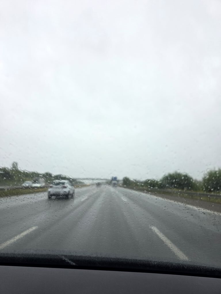 Regnerische Autofahrt am letzten Morgen in Dänemark.
