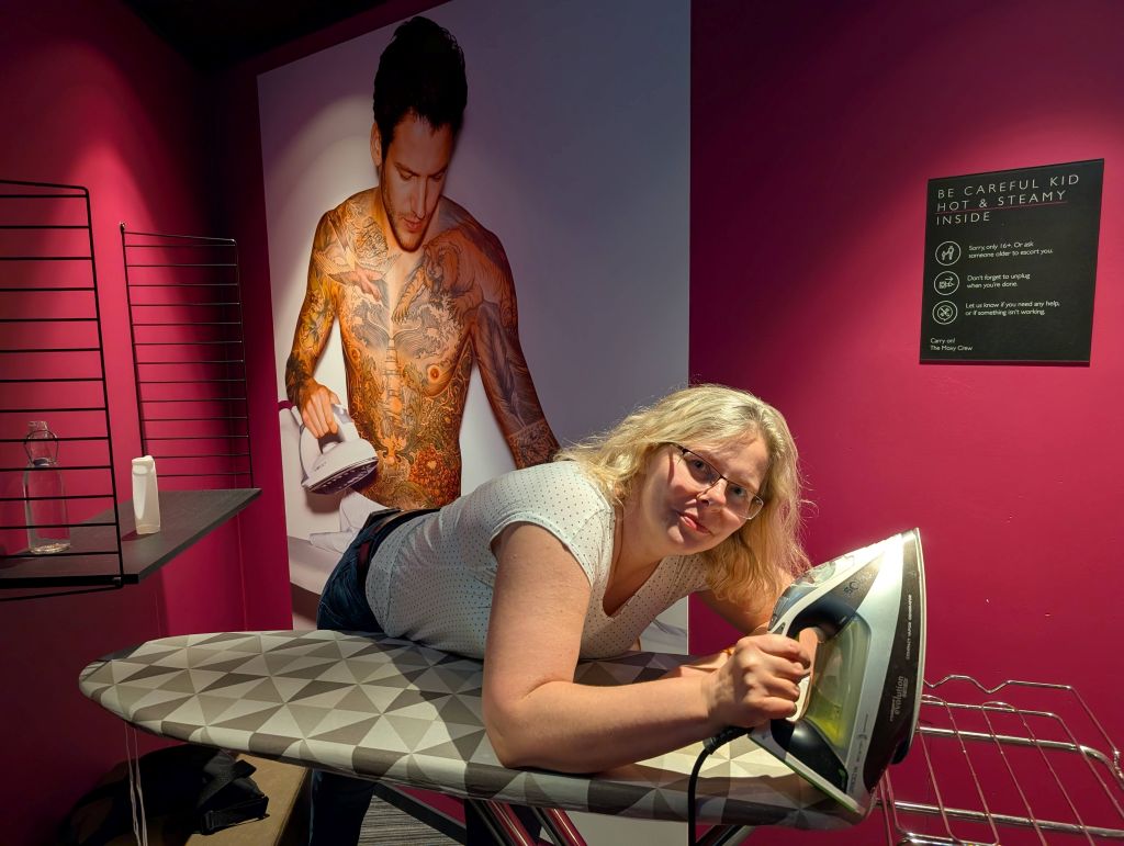 Lustiges Erinnerungsfoto am Bügelbrett im Moxy Hotel in Kopenhagen.